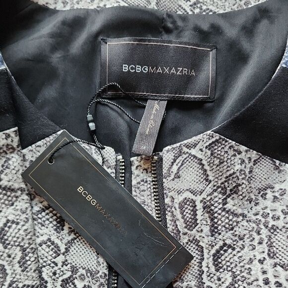 BCBGMaxAzria Blue and Black Snake Print Blazer- Women's Size Medium (NWT) - Picture 2 of 6